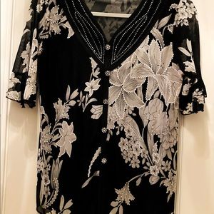 Womens top , size M with lining, like New condition